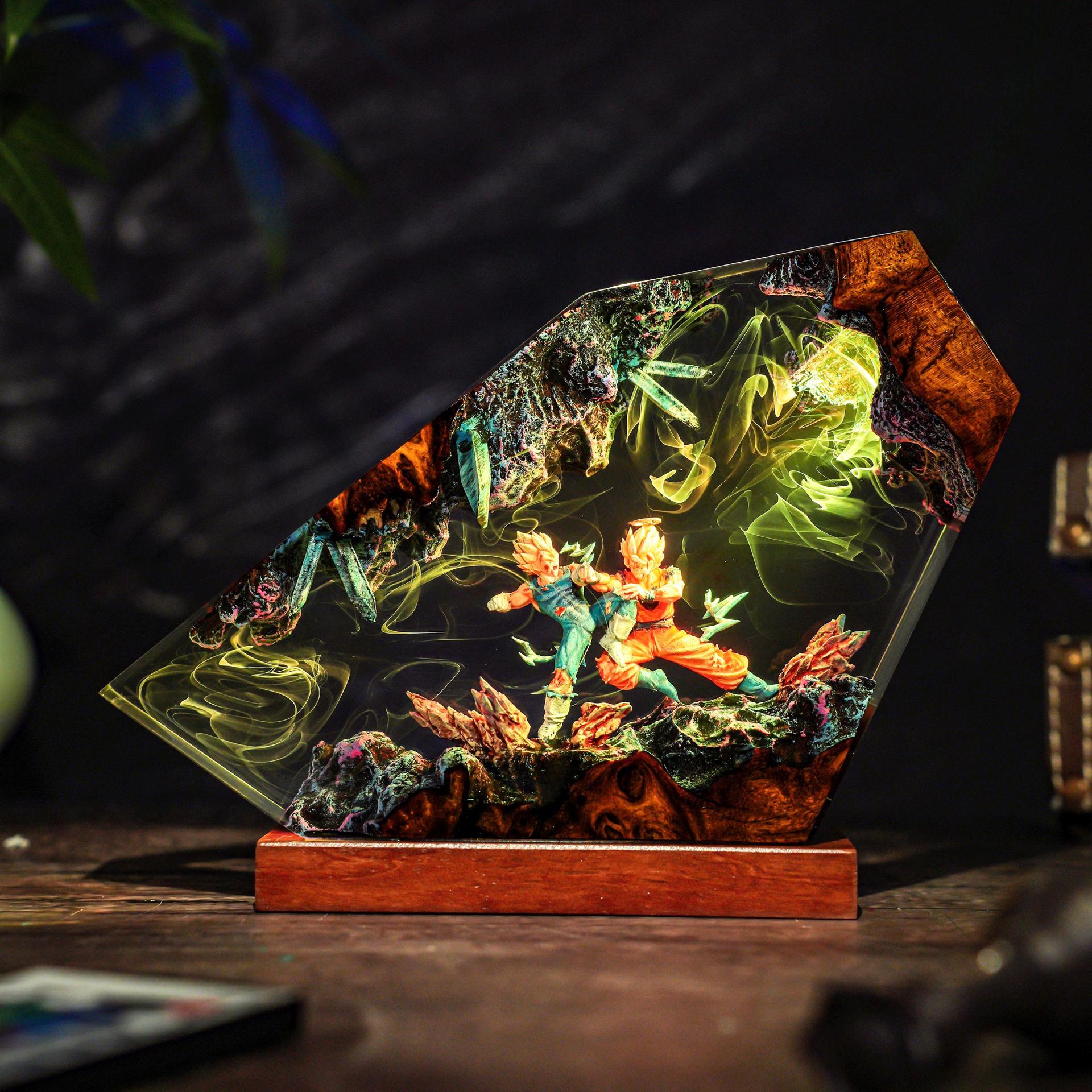 Resin Art Goku - Ręcznie Robiona Lampka Nocna LED z
